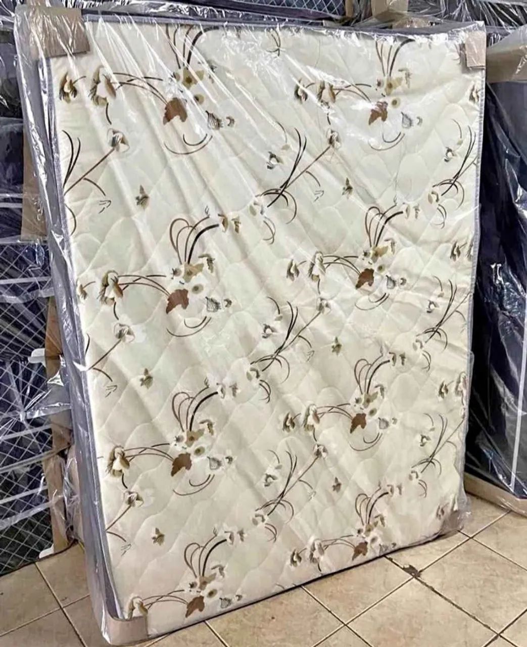 Box  Casal Novo com Design Floral Elegante