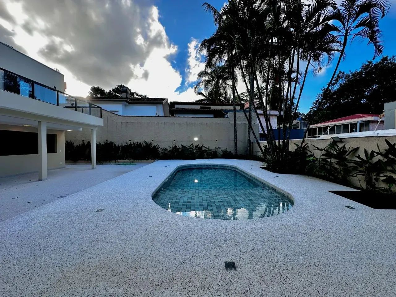 Casa tipo para venda com 4 quartos, sendo 3 suítes, 436m² - Foto 3