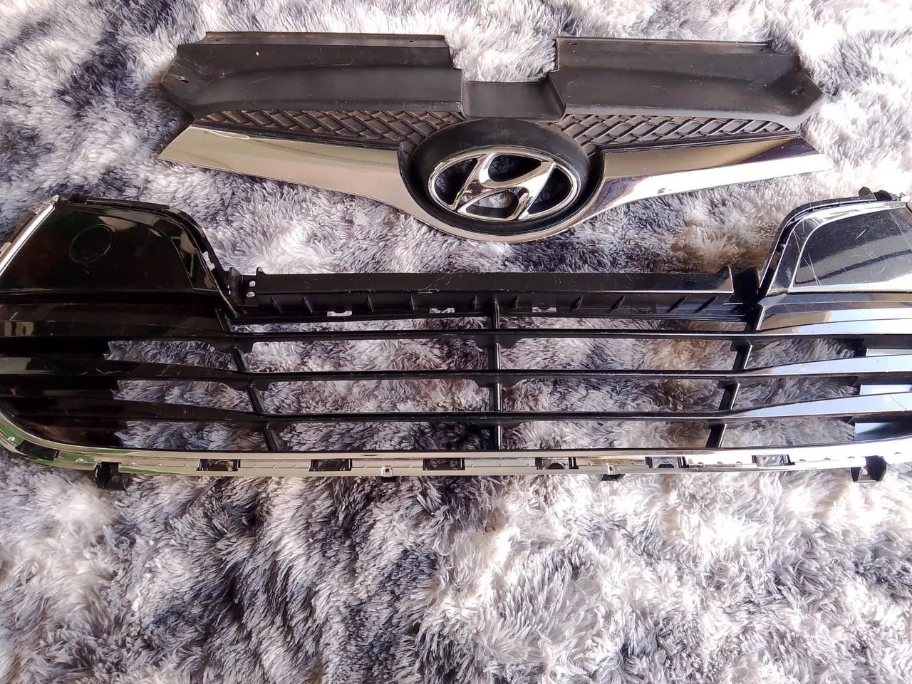 veloster 2014 grade superior do emblema  grade inferior