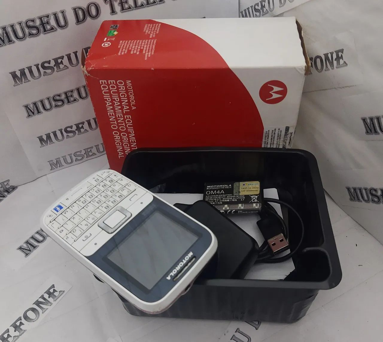 Motorola ex117 TRI-CHIP celular antigo RELIQUIA original  - Foto 3