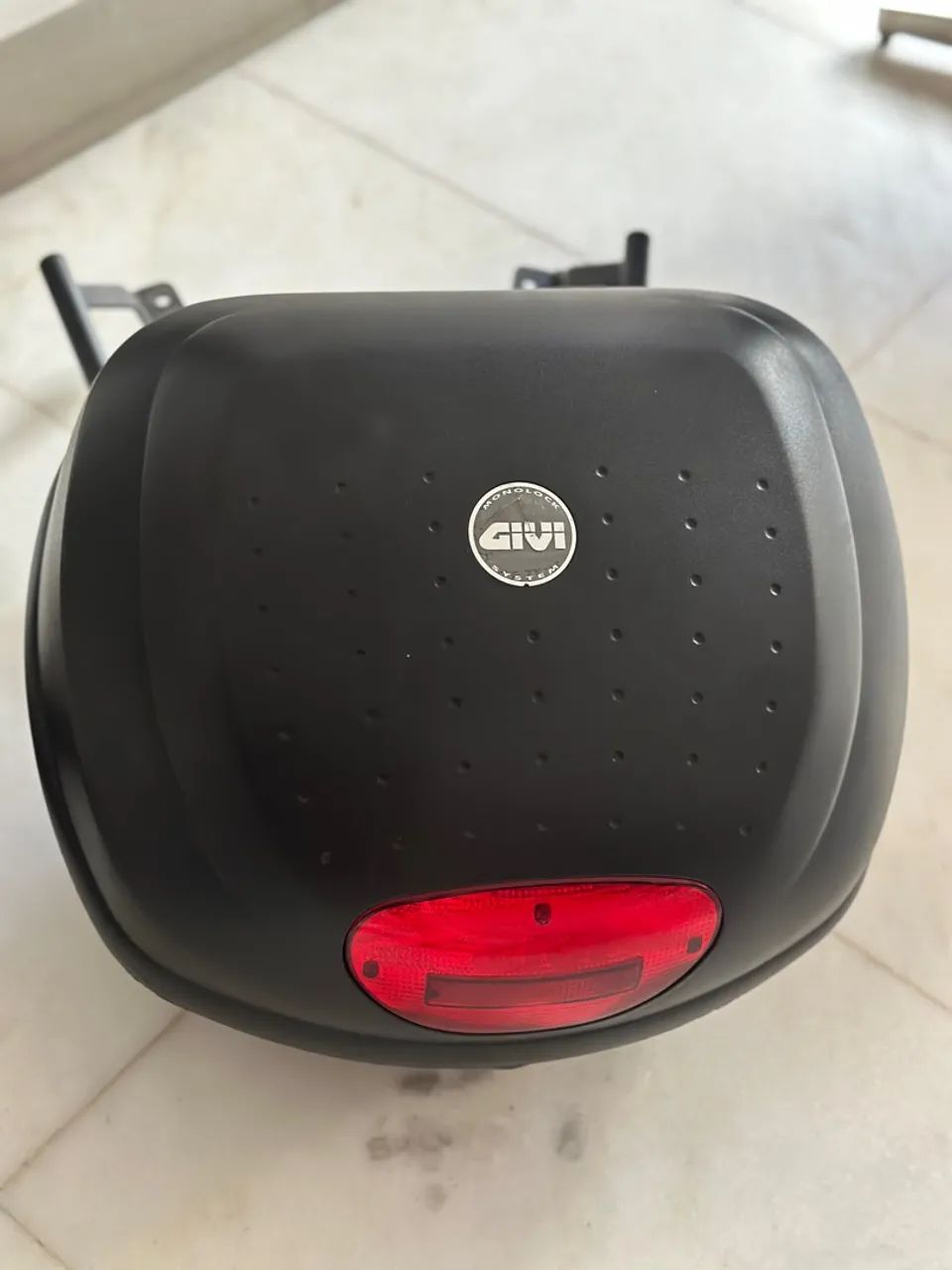 VENDO BAÚ/BAULETO GIVI 33l MONOLOCK
