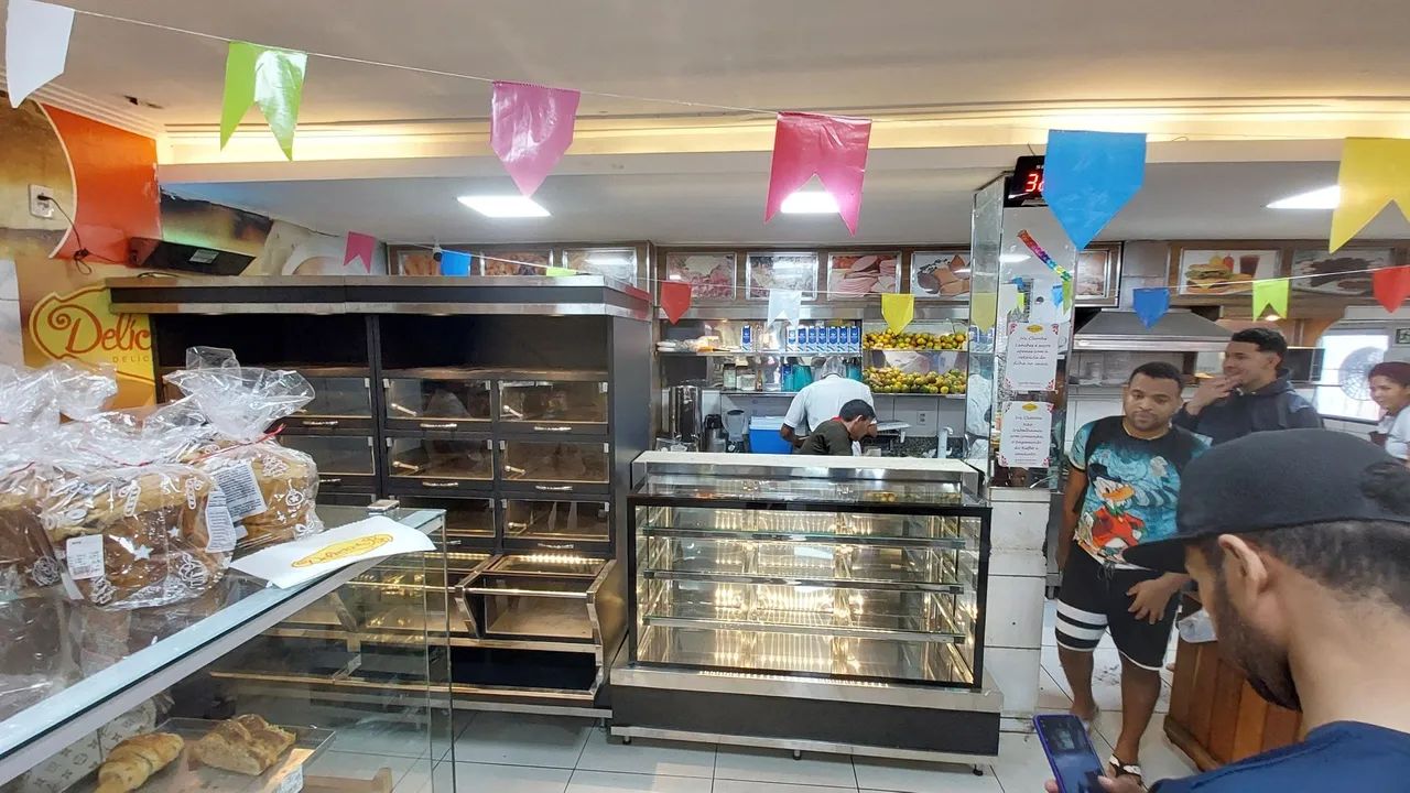 Vitrine seca e mesa de centro fazemos sob medida.  - Foto 5