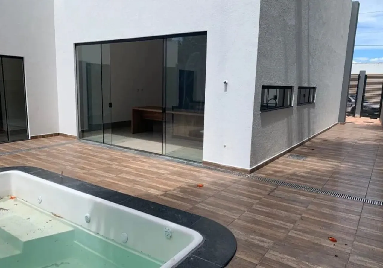 Casa moderna na Rua do jockey clube , Imóvel para venda possui 150 metros quadrados com 3