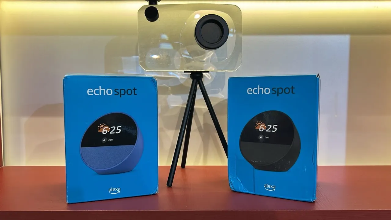 Echo Spot - Assistente Virtual com Tela e Alexa