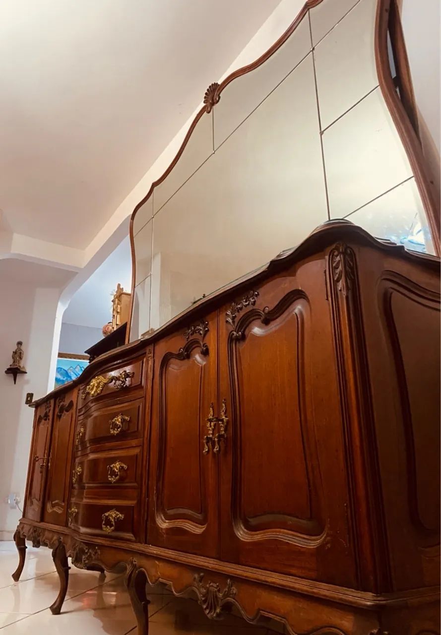 Buffet Etagere Antigo com Espelho Bisotado - Imponente, Raro e Sofisticado - Foto 4