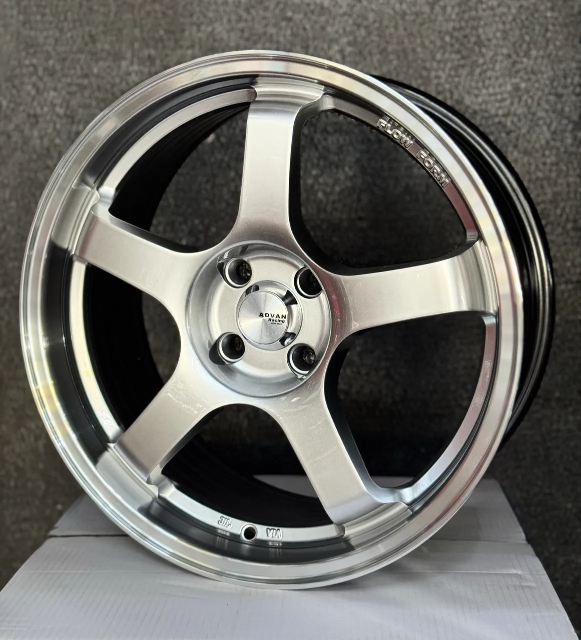Rodas Advan Racing RS 17 tala 7 4X100 4X114 Multifuros - Peças