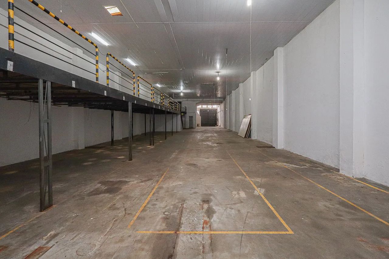 Prédio Comercial com entrada para caminhão - Foto 4