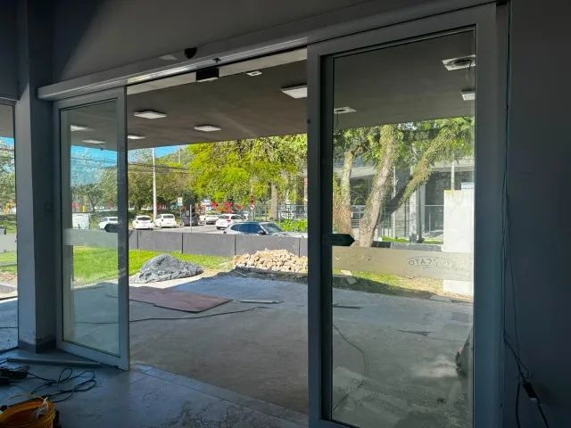 Porta Automatizada de Correr em Vidro temperado - Foto 4