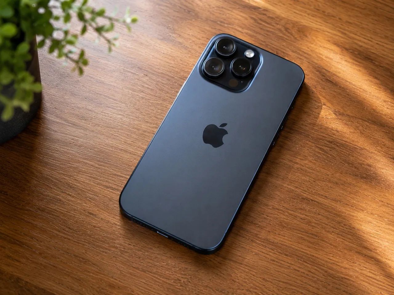iPhone 15 Pro Max 256GB - Impecável - R$ 4.500 - Foto 2