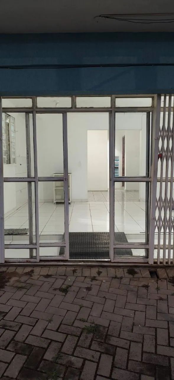 Aluga-se cômodo residencial 