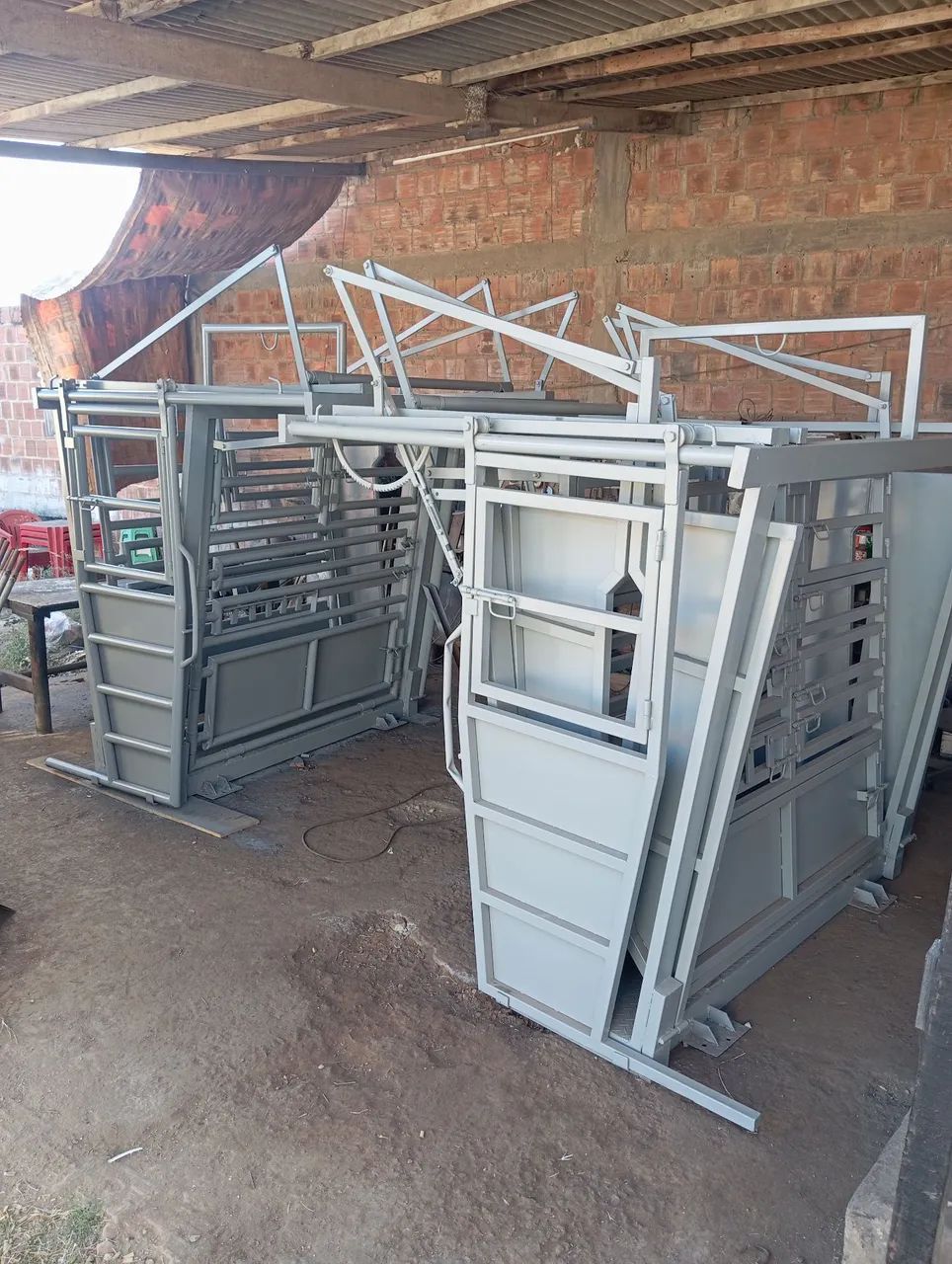 Tronco de contenção bovino  - Foto 4