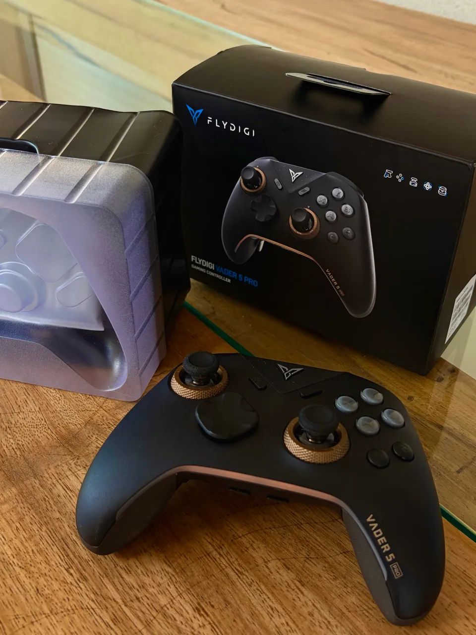 Controle flydigi Vader 5 pro - Peças e Acessórios de Vídeo Game