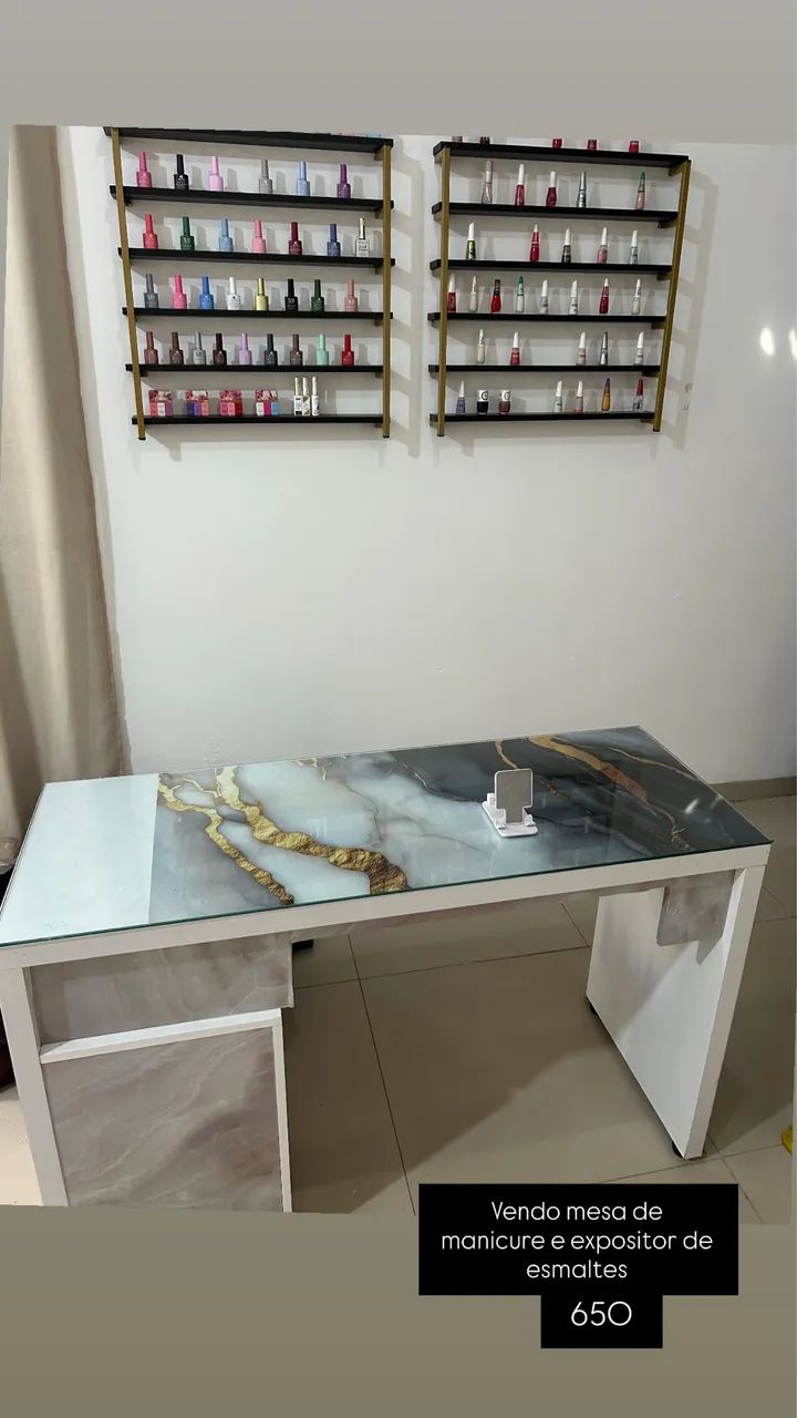 Vendo mesa de manicure e expositor de esmaltes - Foto 2