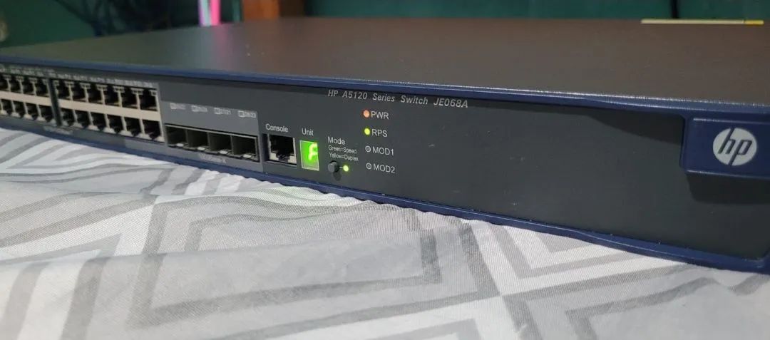 Switch HP A5120 24G JE068A - 24x Gigabit + 4x SFP -Ótimo Estado