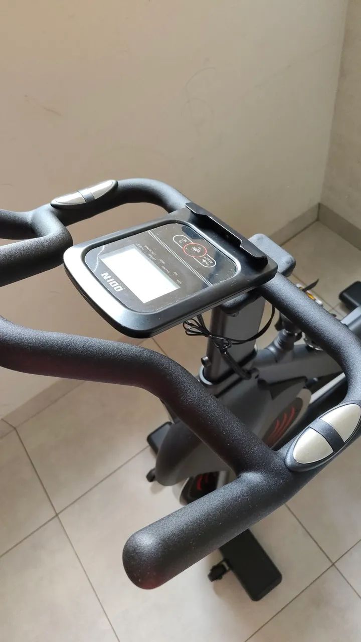 Vendo bicicleta ergométrica nova - Foto 3