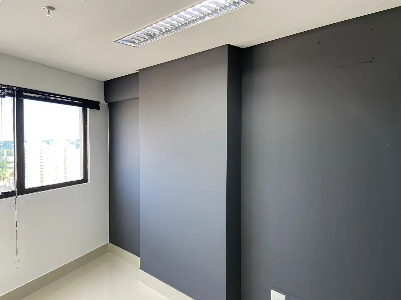 ALUGO SALA COMERCIAL NO EDIFÍCIO SB TOWER