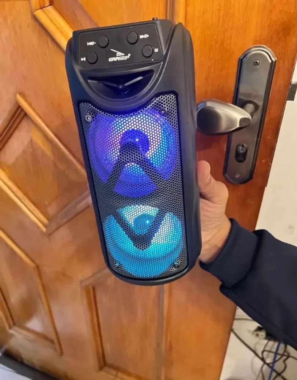 Caixa de Som com LED, Rádio e USB - Foto 2
