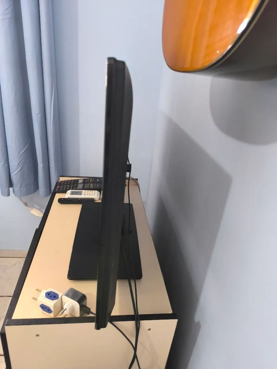 Tv AOC