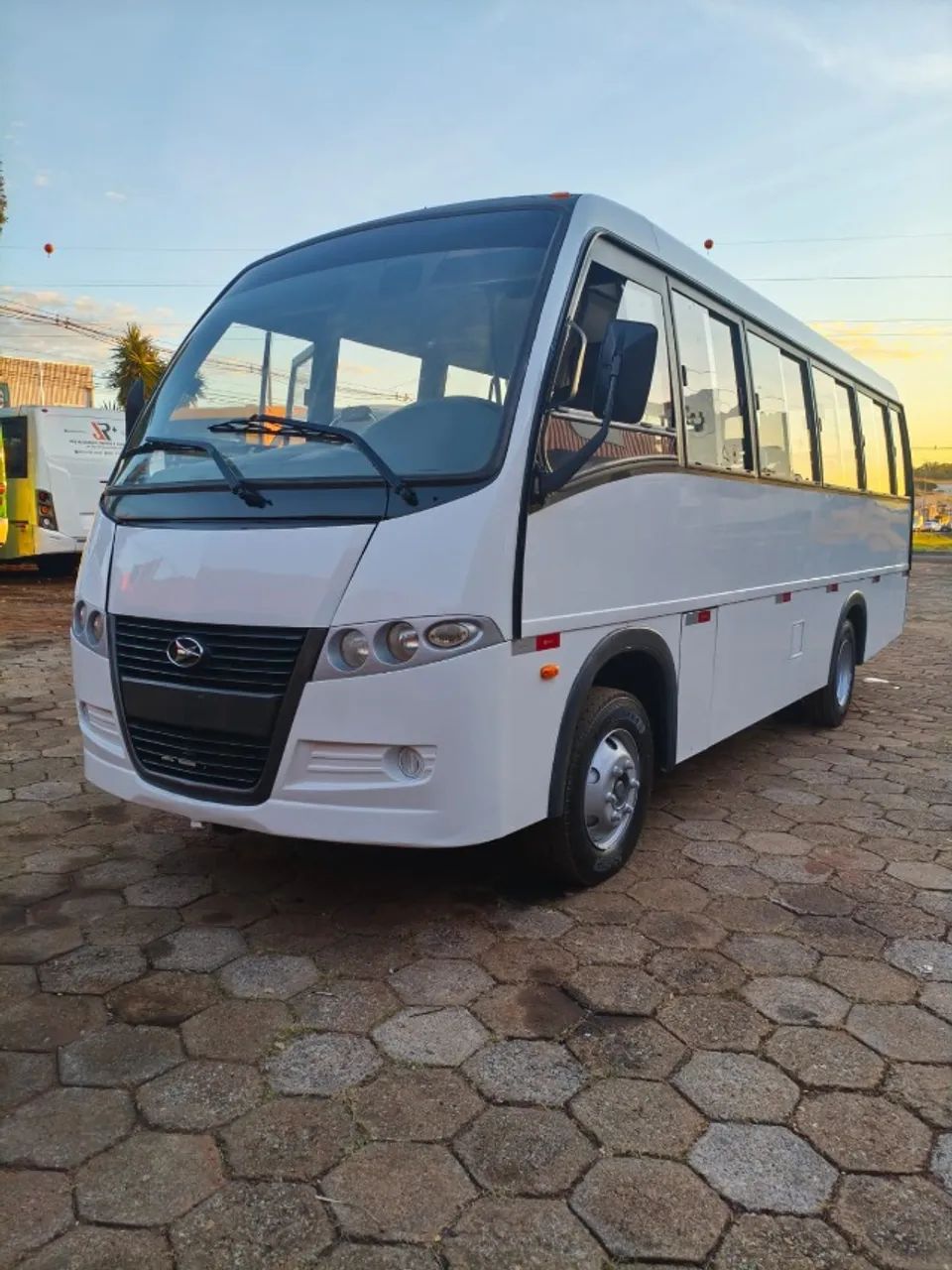 Micro Ônibus Marcopolo Volare V8 2010/11 - Foto 3