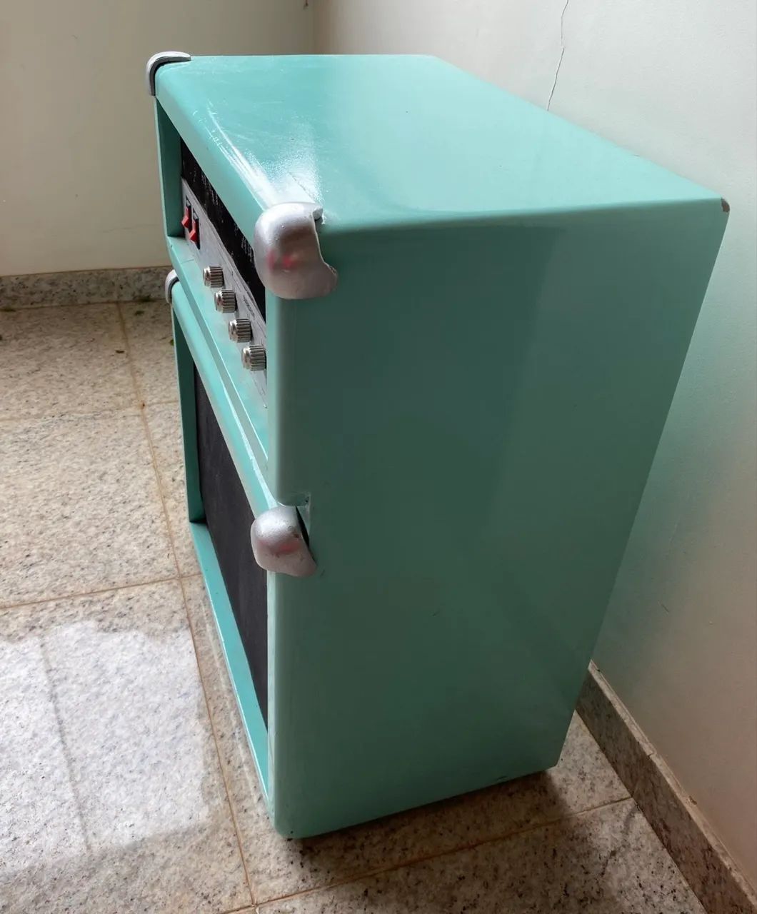 Mesa de cabeceira / de canto em formato de caixa de som - Foto 2