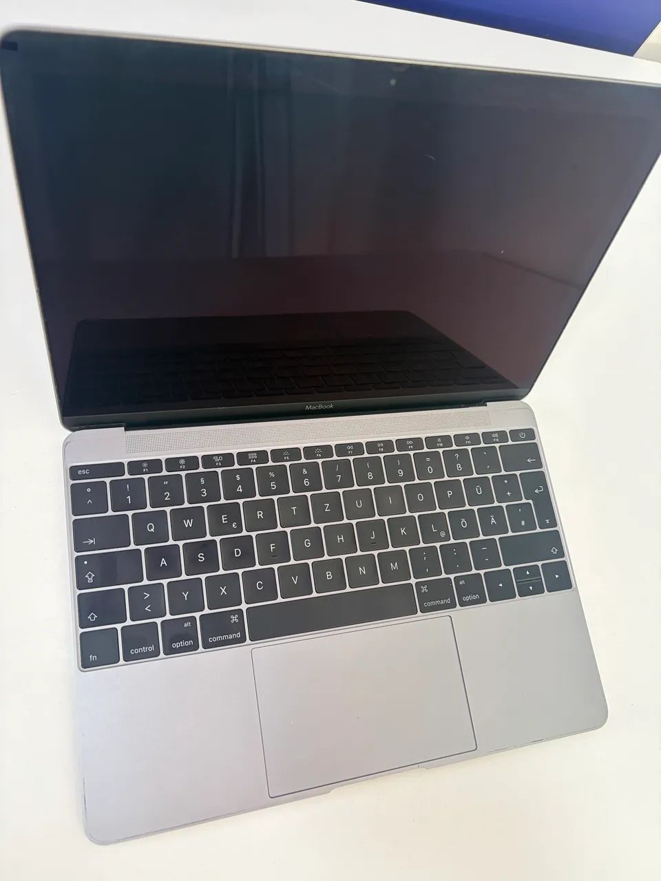 MacBook A1543 / Para peças ou concerto