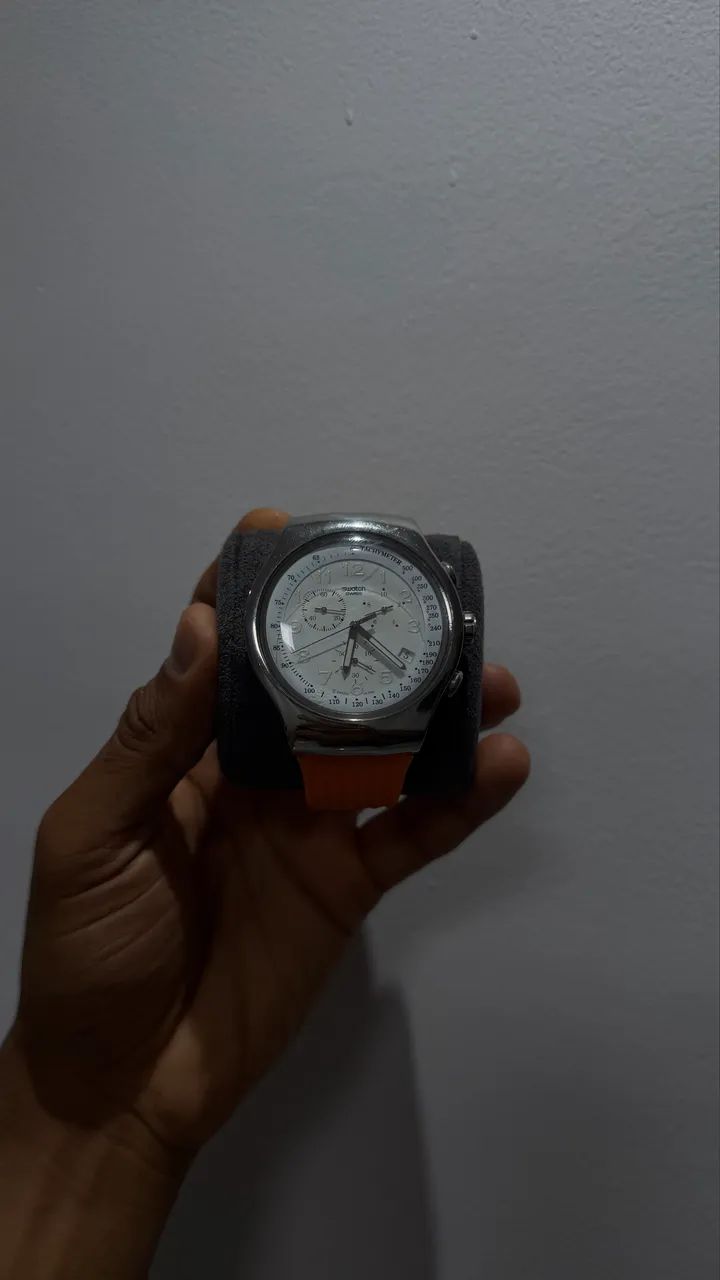 Swatch mostrador branco