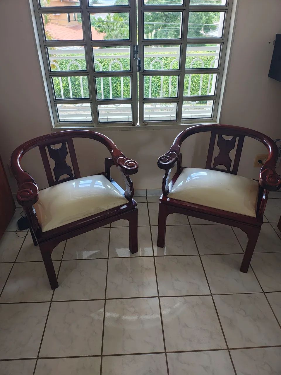 Cadeiras vintage de madeira 