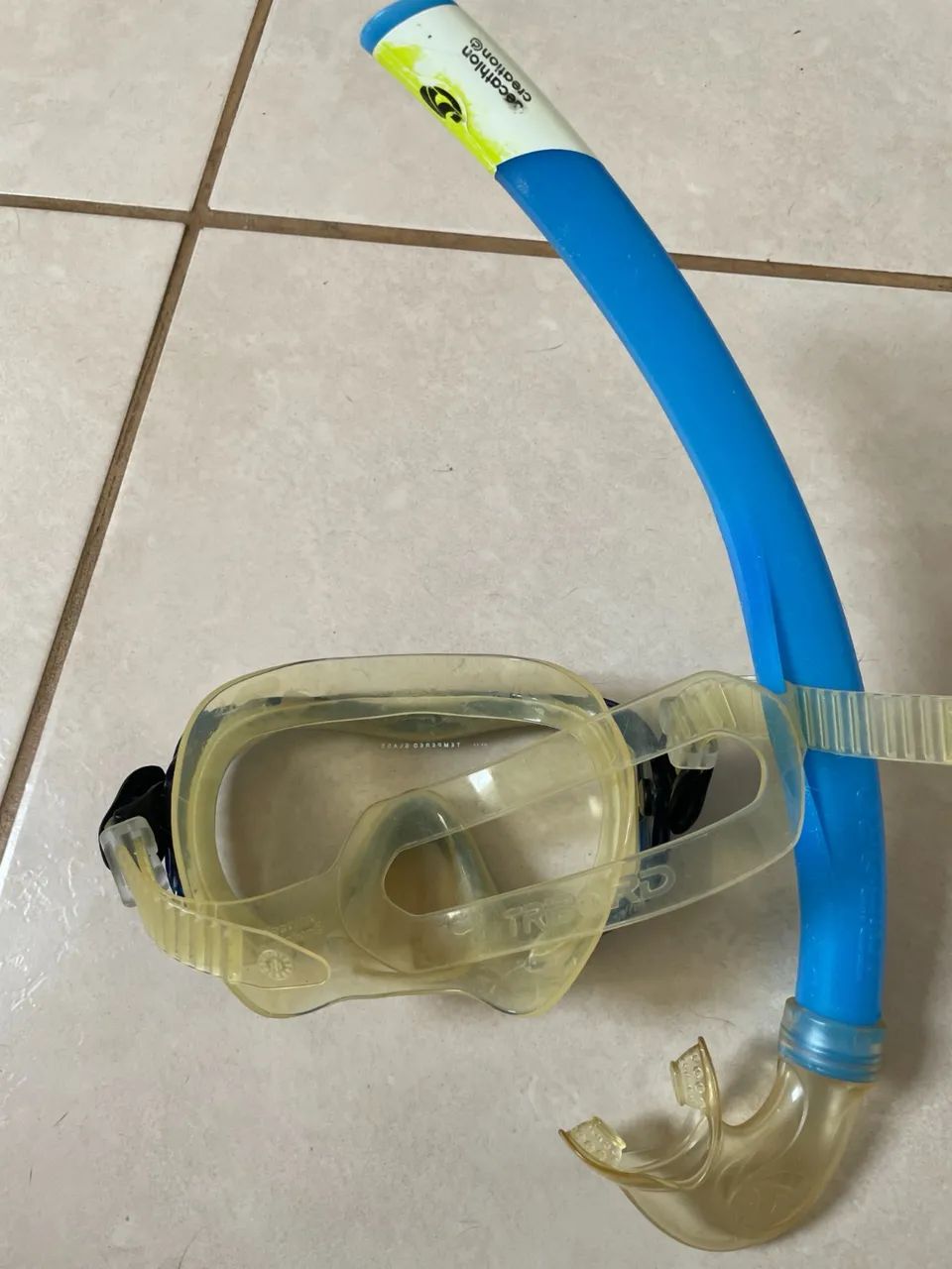 Pé de pato e par de snorkel Tribord. - Foto 4