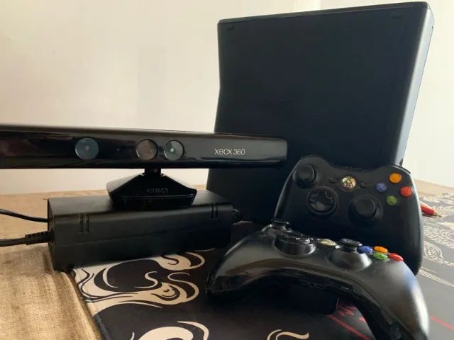 Xbox 360 Desbloqueado + 30 jogos + 2 controles + 1 Kinect 