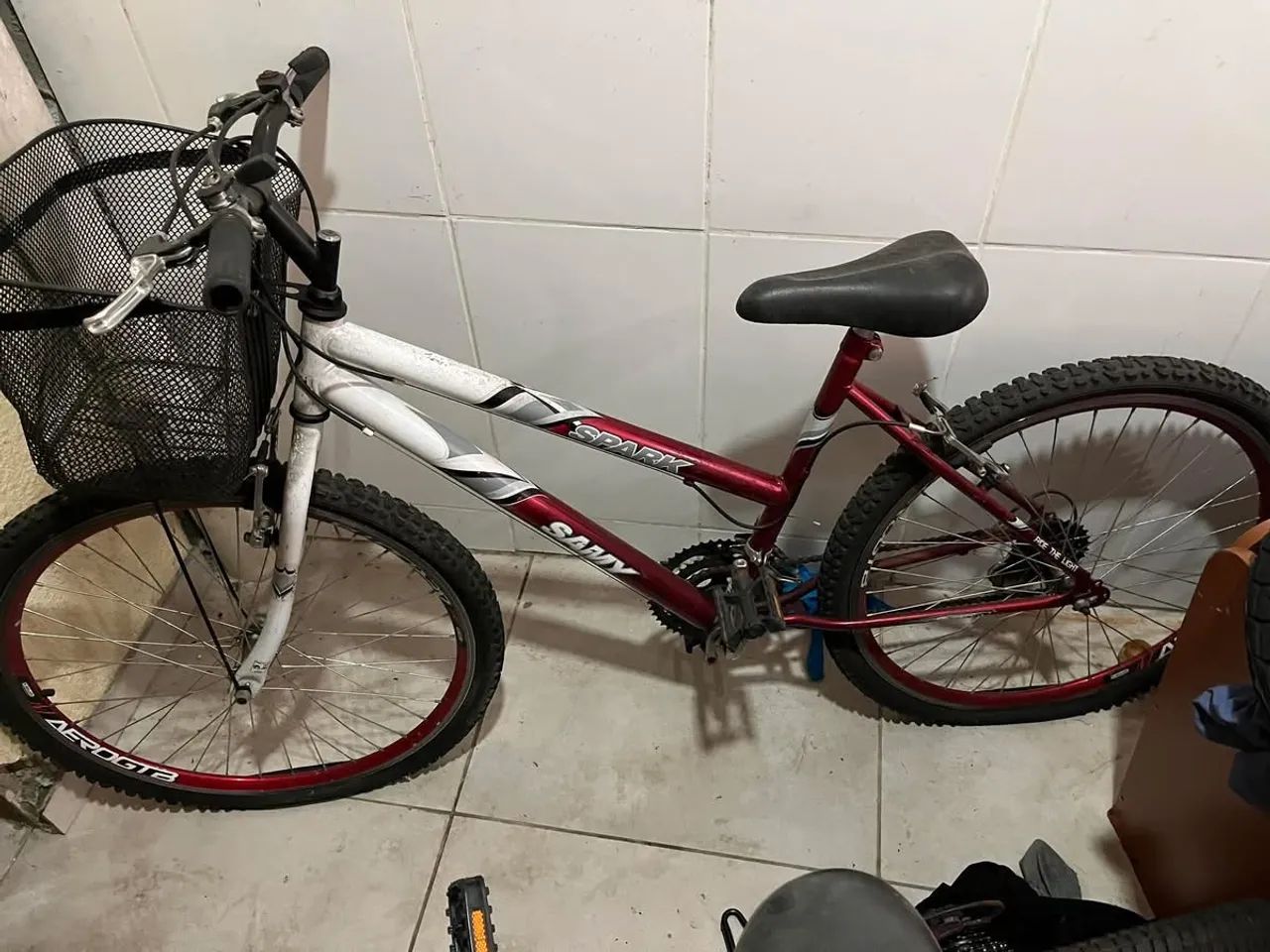 BICICLETA SEMI NOVA
