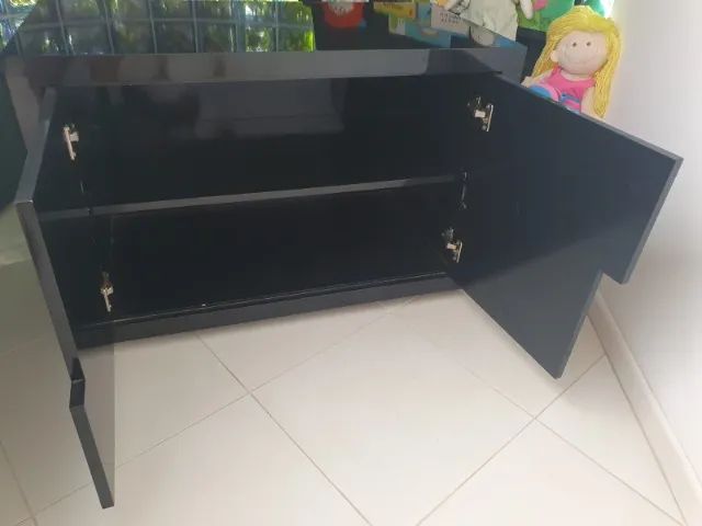 Buffet / Aparador em Laca Preta com Rodinhas - Foto 2