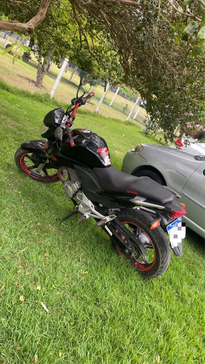 Moto CB 300 - Foto 2