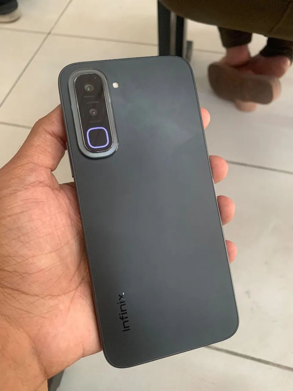 Infinix hot 70  - Foto 2