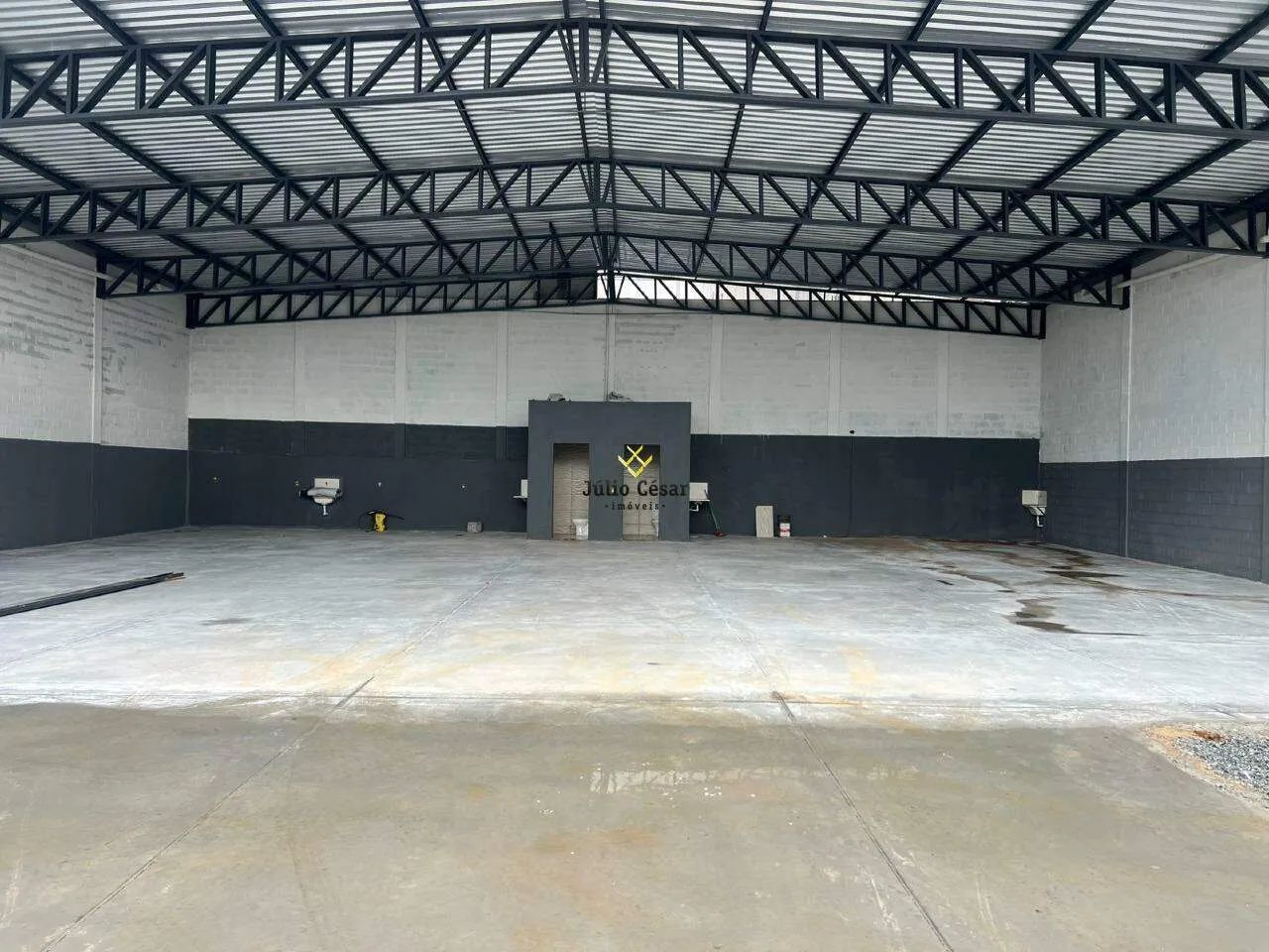 Galpão comercial à venda no Bairro Alvorada, em Divinópolis/MG - Foto 2