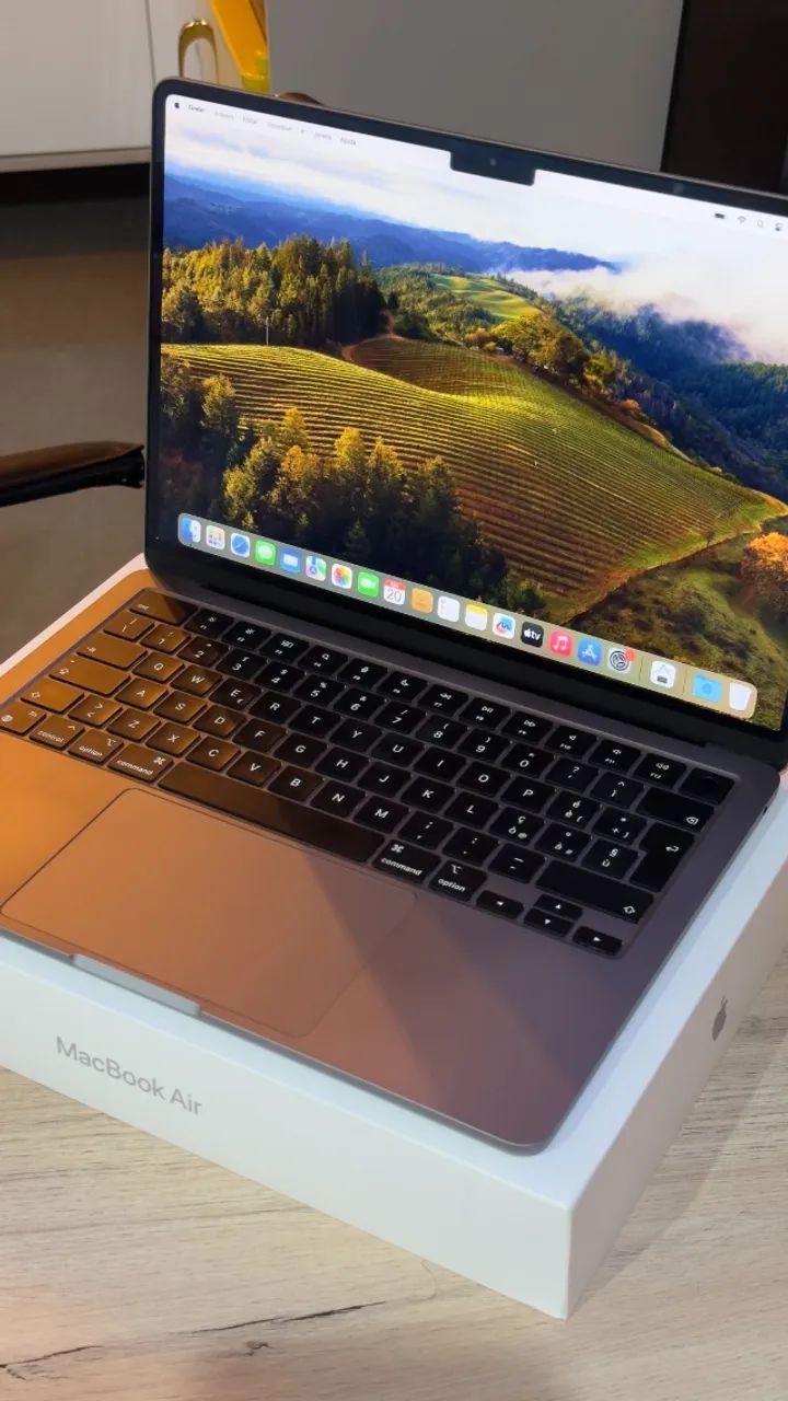 MacBook Air M2 2022 | 256GB SSD | 8GB Ram - Loja física! Com 3