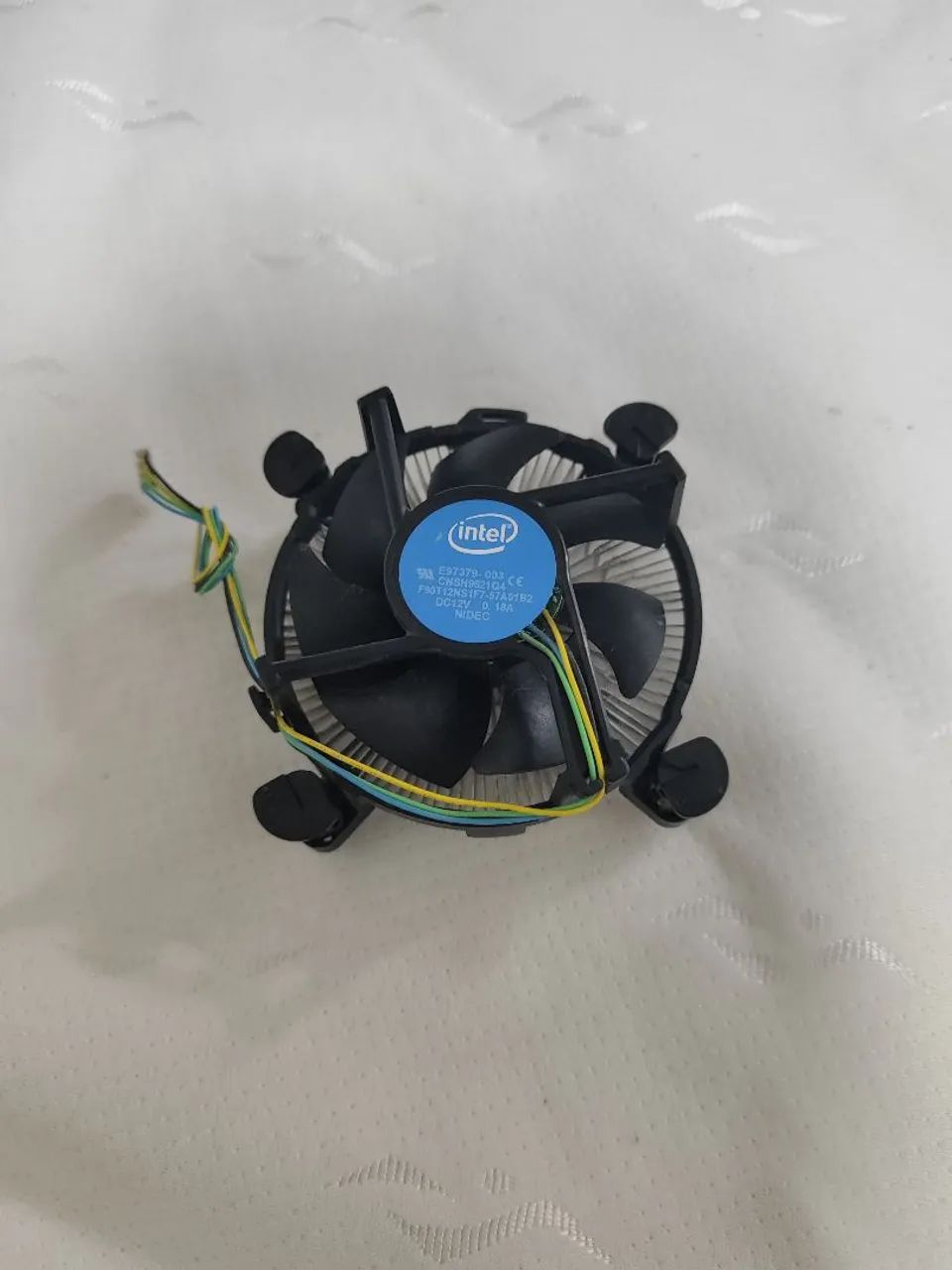 Processador com cooler: Intel Core i5 i5-9400F SRF6M 2.90Ghz - Foto 2