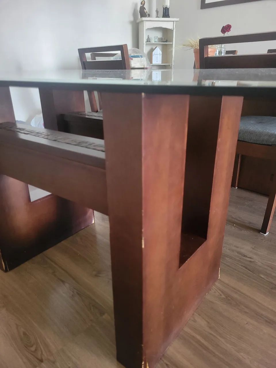 Mesa de jantar com tampo de vidro - Foto 2