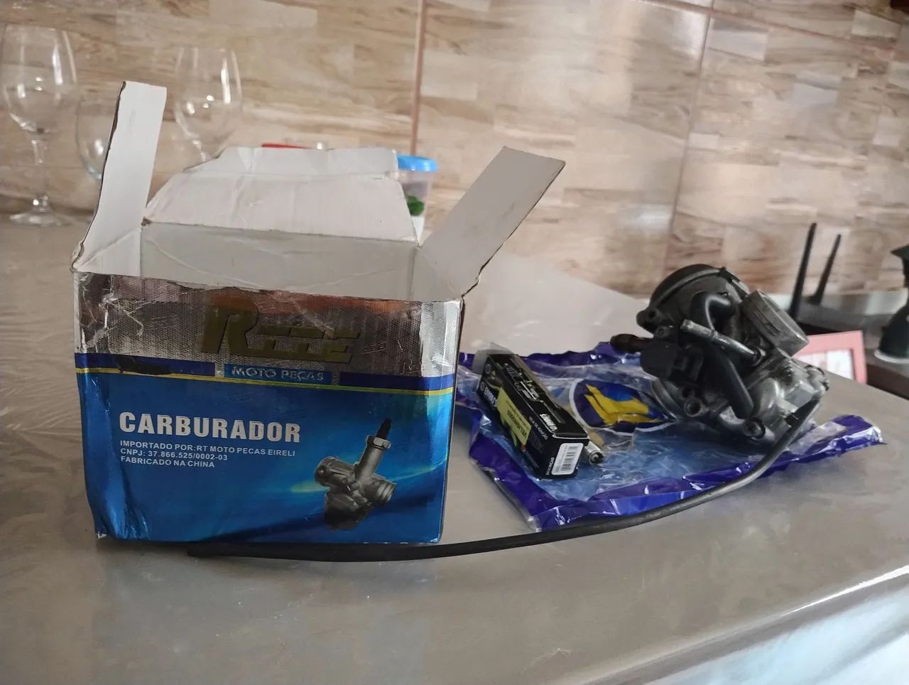 Carburador Suzuki yes completo,semi novo mas vela nova - Foto 2
