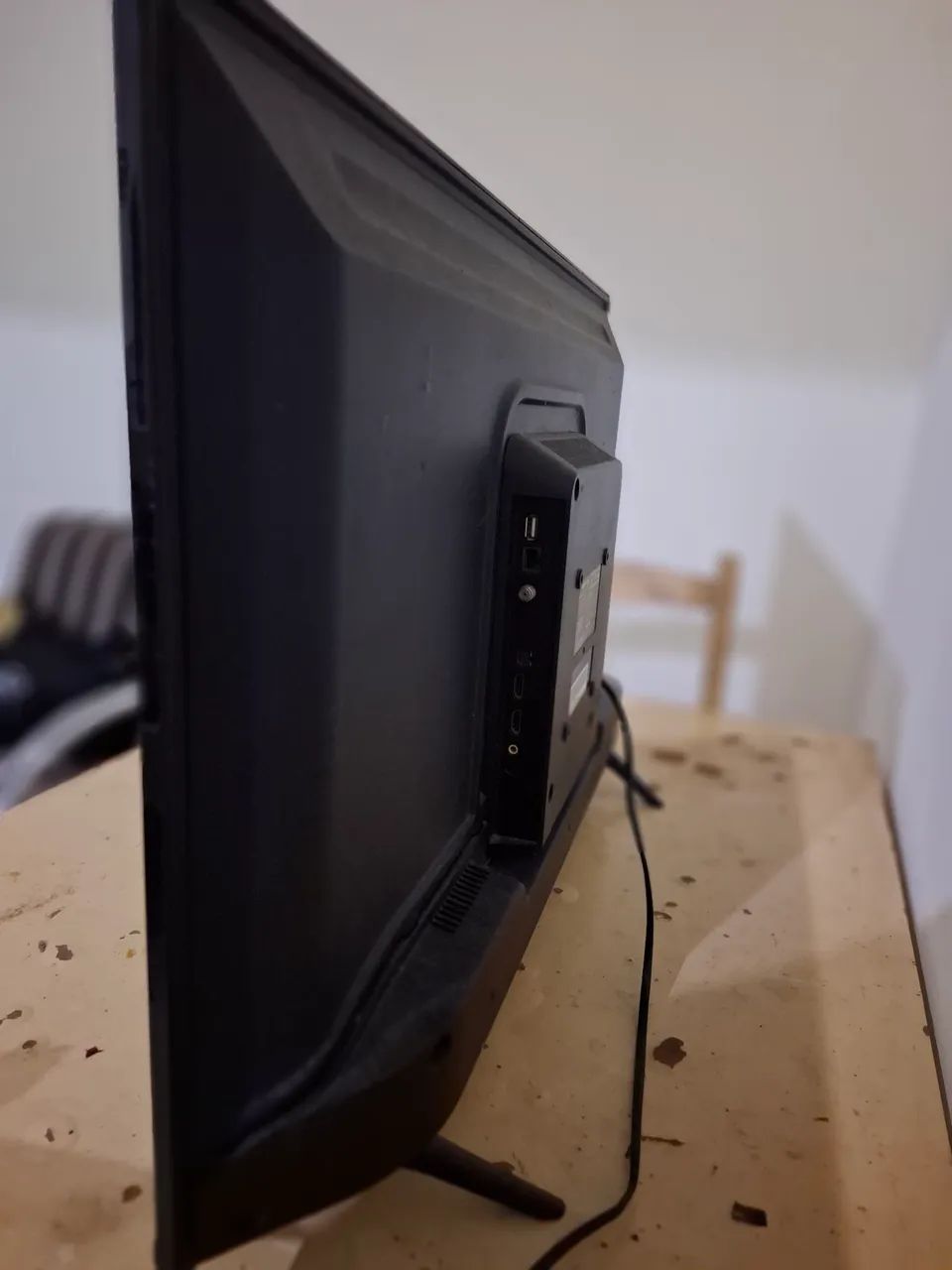 Tv tlc Led queimando mas com som 32 polegadas - Foto 4