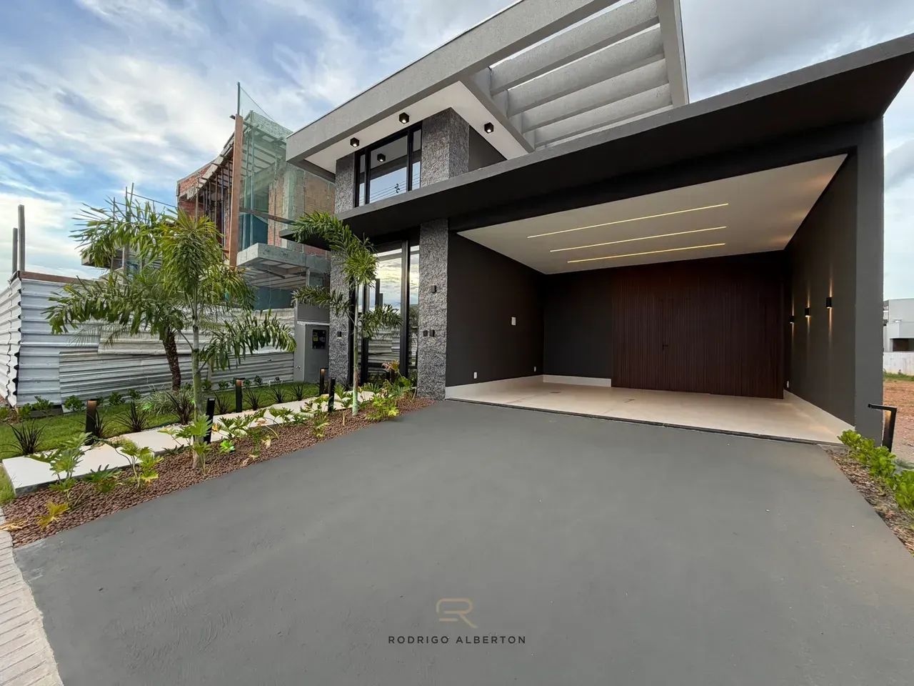 Casa Terrea, Moderna, com 160m²m, 3 suites, acabamento Premium. Florais do Parque - Foto 2