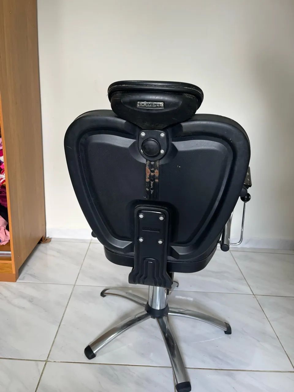 Cadeira de barbeiro ou maquiadora DOMPEL  - Foto 4