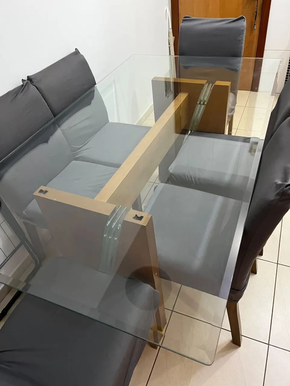 Mesa com tampo de vidro 6 lugares