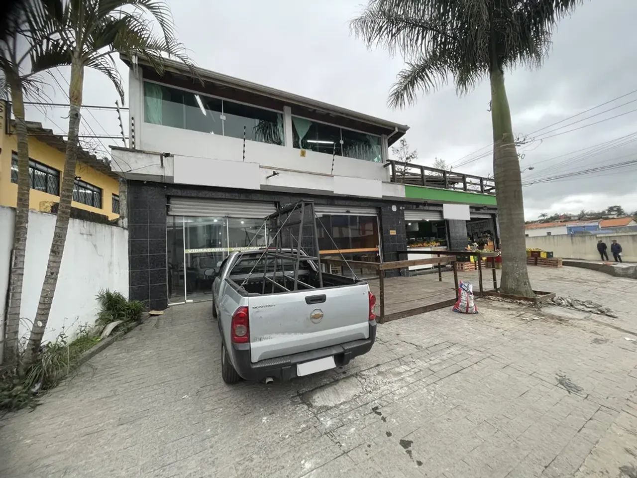 4 SALÕES COMERCIAIS + CASA + EDÍCULA 372M2  BOTUJURÚ - Foto 3