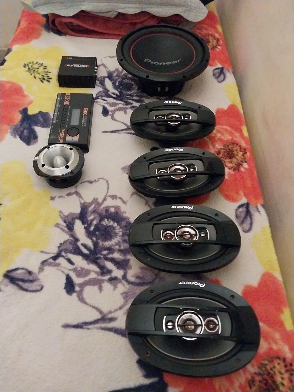 Som automotivo.