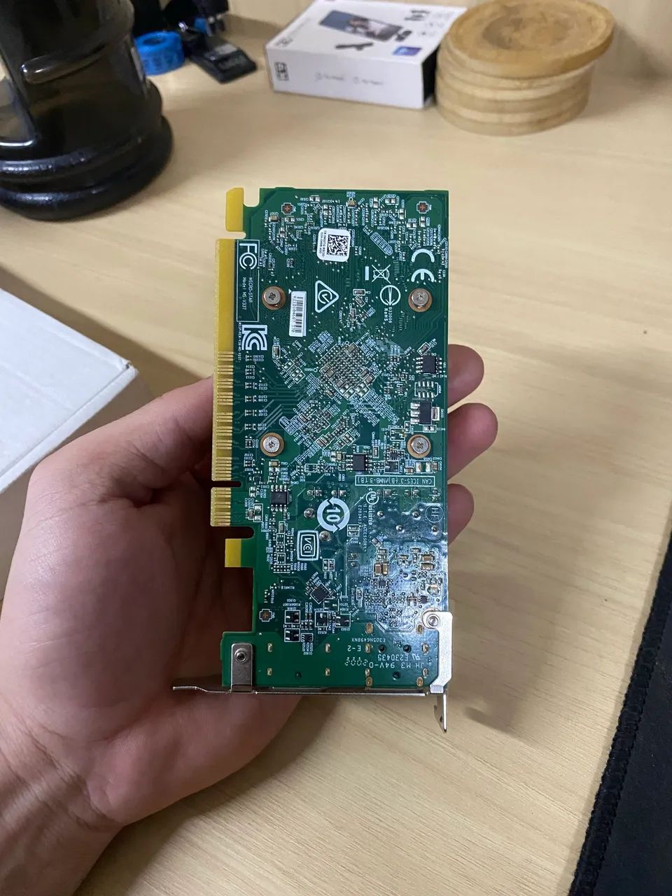 Placa de Vídeo AMD Radeon R5 240 - Foto 5