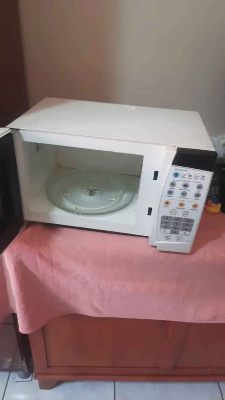 Microondas Eletrolux 18 litros funcionando perfeitamente  - Foto 2