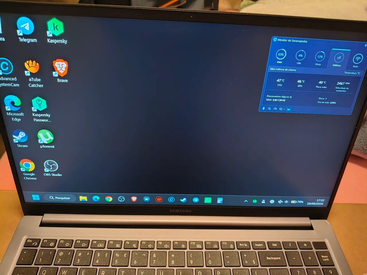 Vendo notebook Samsung book4  - Foto 2