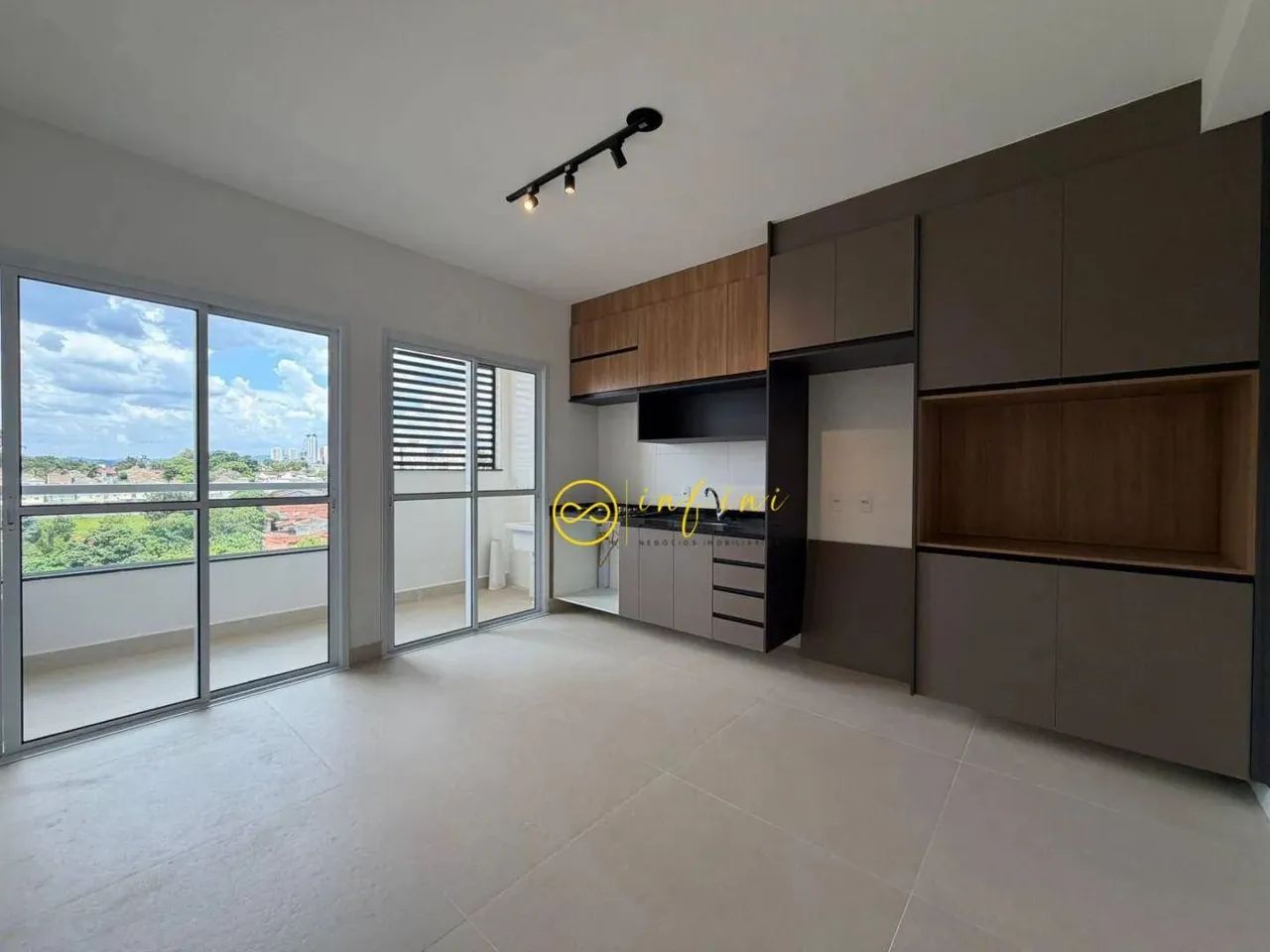 Apartamento com 3 Quartos, sendo 1 Suíte para alugar, 67 m² por R$ 3.100/mês - Condomínio 