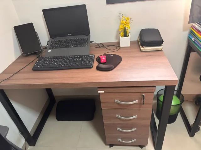 Mesa de Home office e gaveteiro independente Pandin