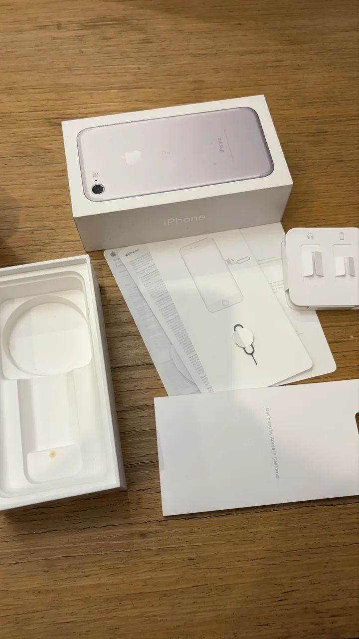 iPhone7 本体、箱　 Caixa Do Iphone 7 128 Gb Preto Brilhante Original | MercadoLivre